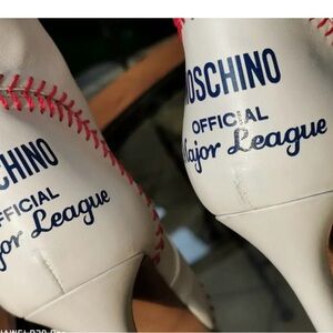 Size 10 Moschino heels ankle boots calfskin leather